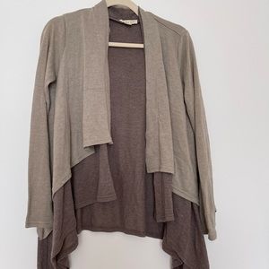 Lightweight angled front double layer cardigan
